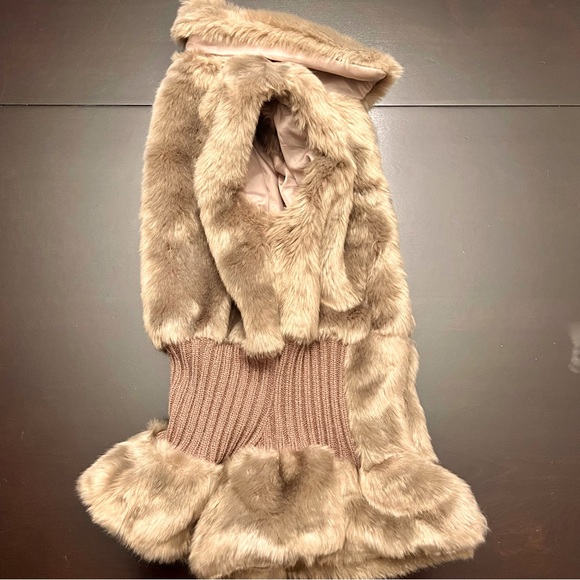 Gorgeous faux fur vest - Picture 9 of 13